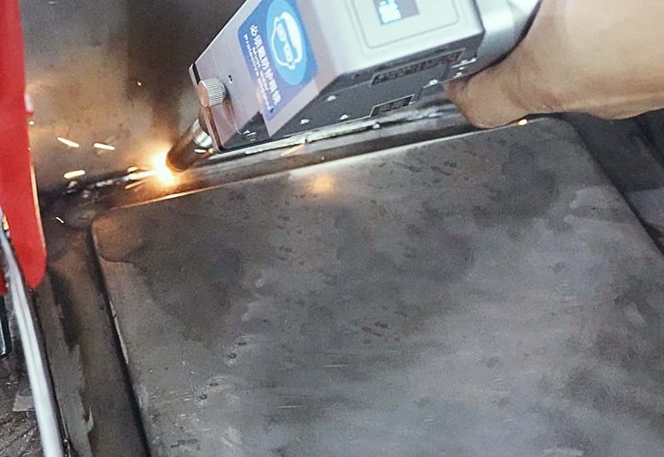 Long-distance welding makes large object welding easy